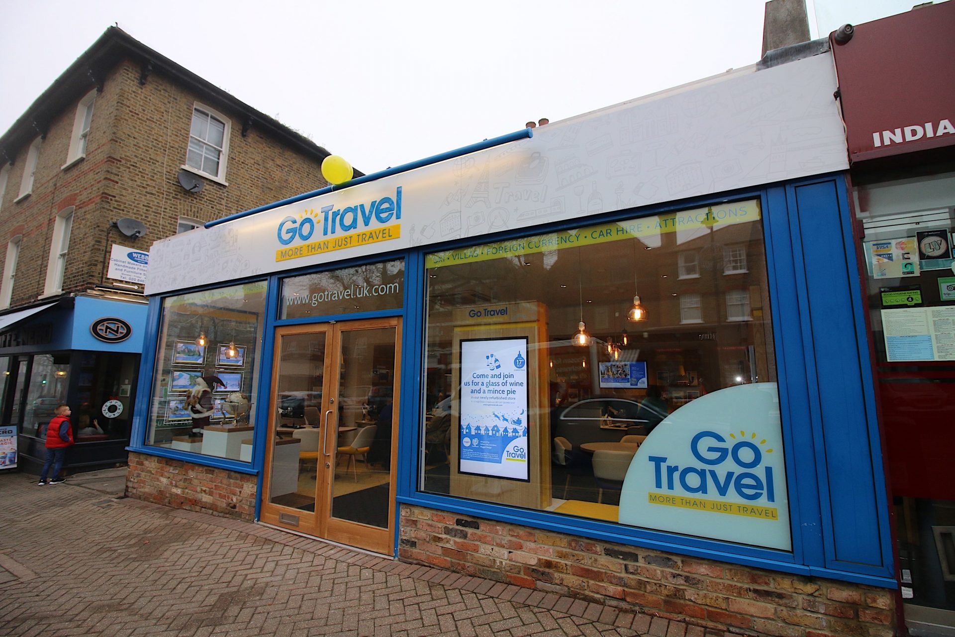 travel agency store design